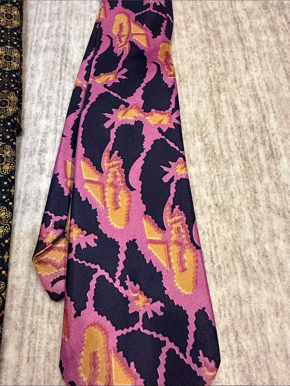 Classic Men's Silk and polyester Neck Tie - Multi-Color Patterned Set